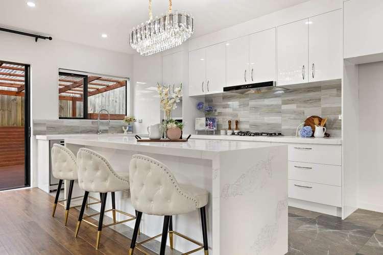 6 Tims Crescent Flat Bush_4