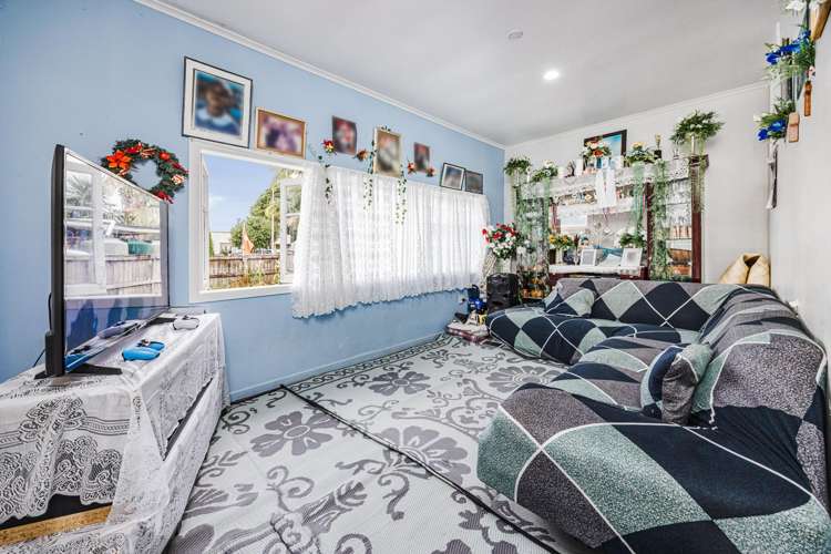 319 Massey Road Mangere East_8