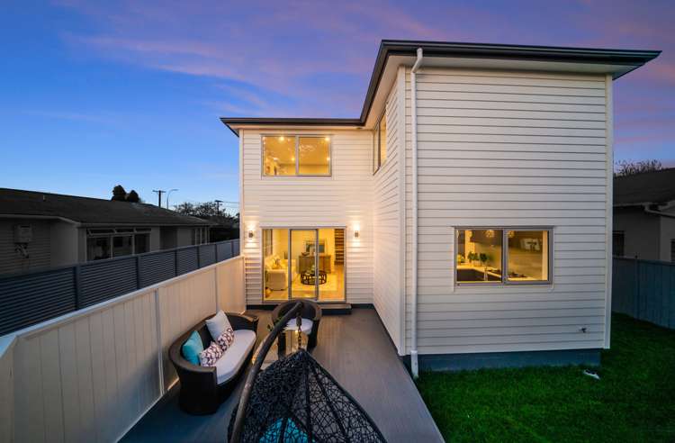 10 Phyllis Street Mount Albert_15