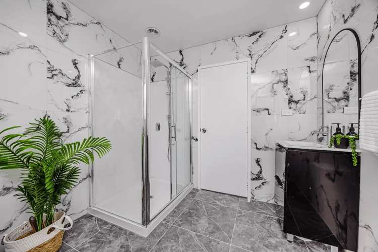 2/29 Trentham Road Papakura_6