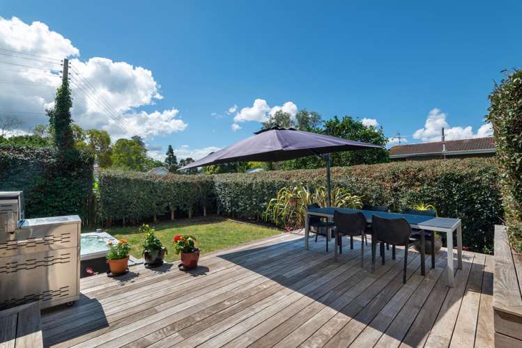 64 Lloyd Avenue Mt Albert_6