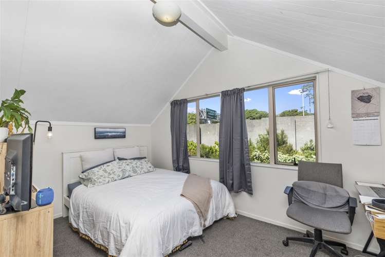 1042a Great North Road Point Chevalier_11