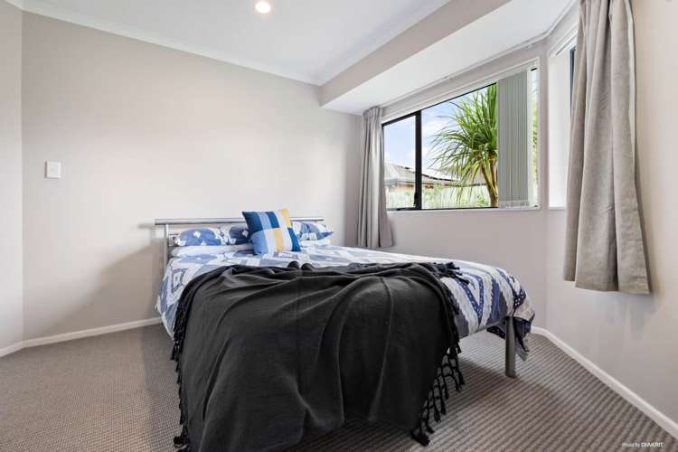 17 Lothian Brae Wattle Downs_10