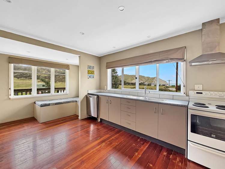 168 Newcastle Street Mahia_1