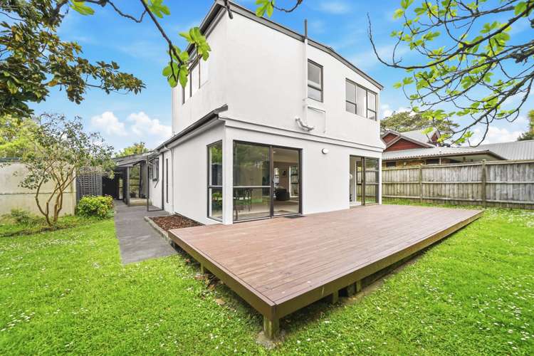 1/15 Fairfax Avenue Northcote_20