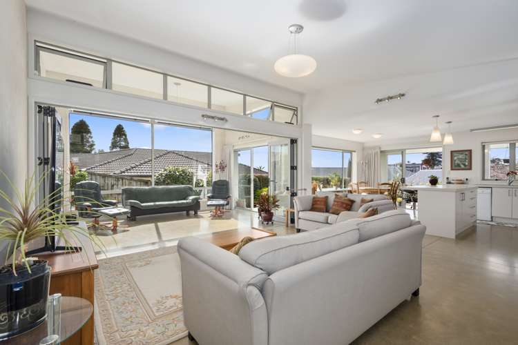 55 Contour Avenue Pyes Pa_4