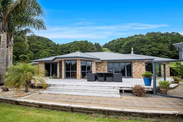 21 Going Road Matarau_3