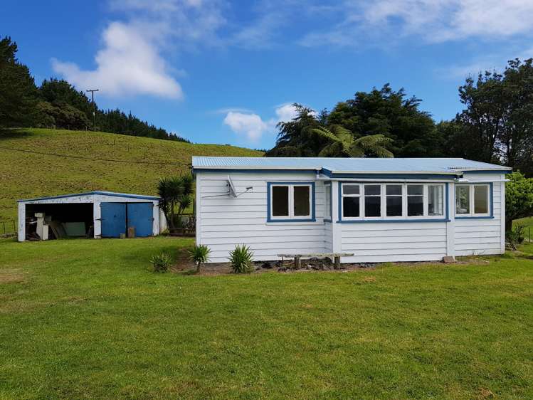 4969 Pouto Road Pouto_1