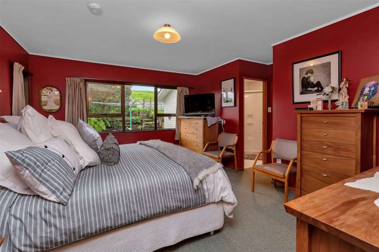 51 Loop Road Otaika_11