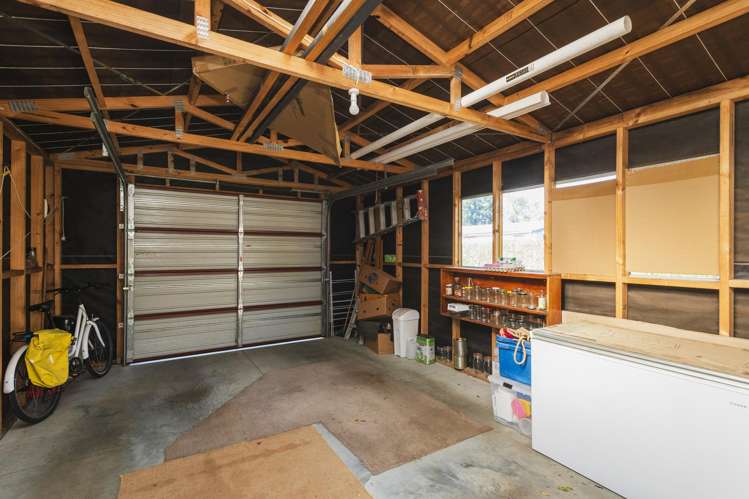 1 Forster Street Tolaga Bay_38