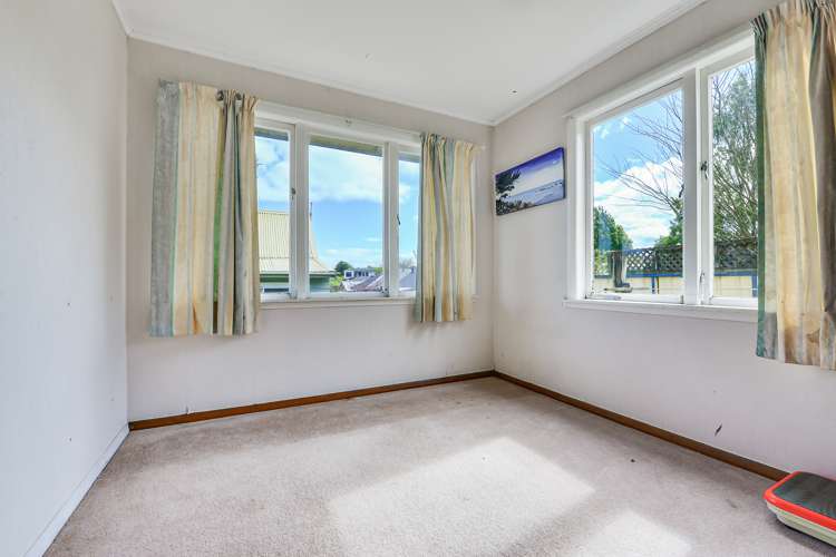 142 Tuhikaramea Road Dinsdale_23