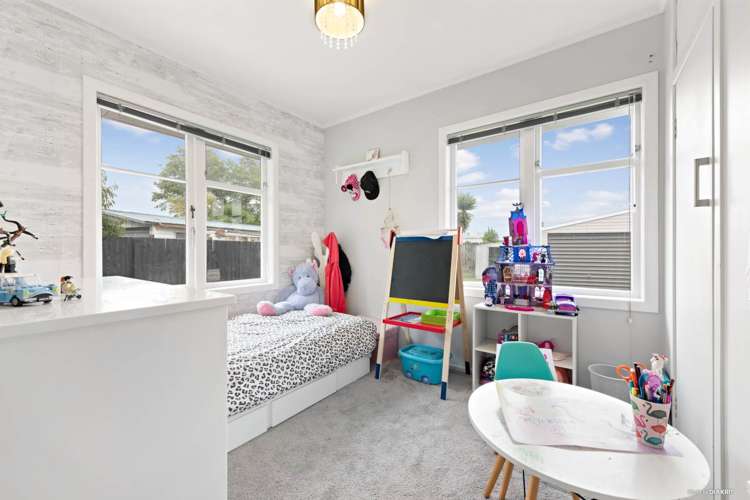 32 Smythe Road Henderson_13