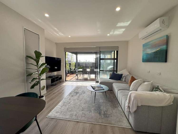 40 Glidepath Road Hobsonville_4