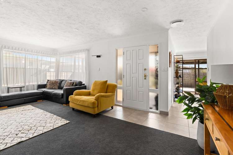 54A Menin Road Onekawa_11