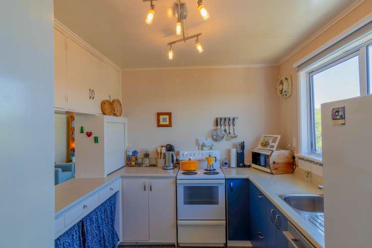 25 Oak Avenue Paremata_4