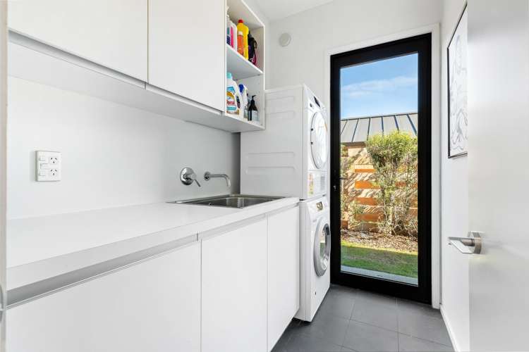 8 Bretby Court Jacks Point_32