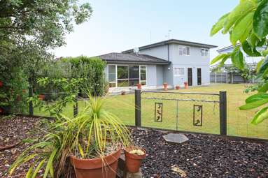 31 Holyrood Street_3