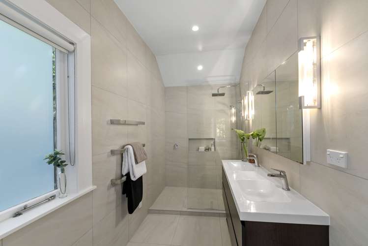 16 Bridge View Road Birkenhead_10