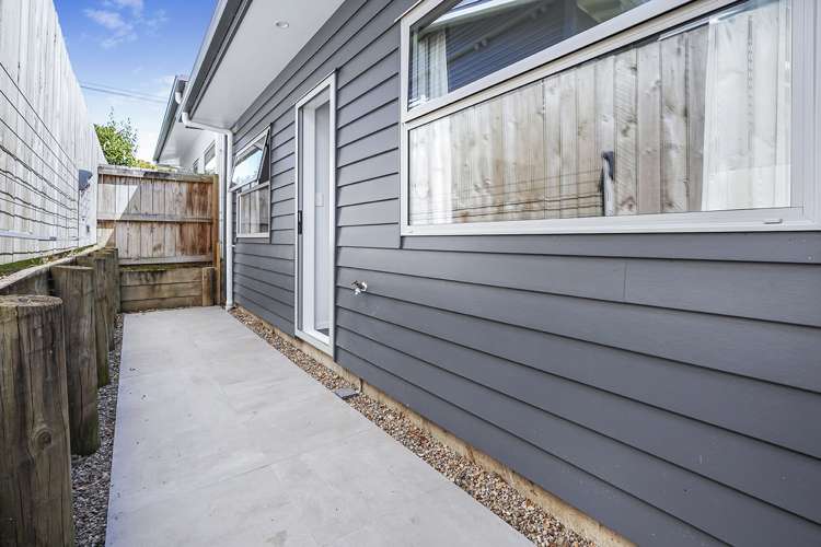 2/6 Dyer Street Whitiora_17