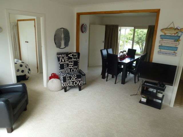 312 Ocean Road Whangamata_1