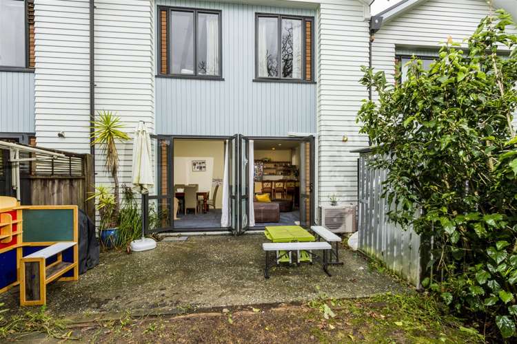 10/11 The Avenue Albany_6