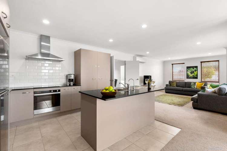 23 Constellation Avenue Beachlands_3