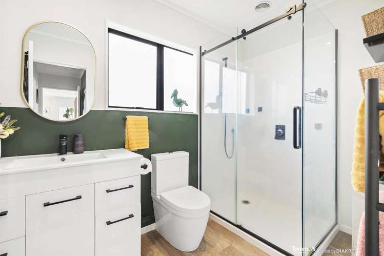 22 Bowes Crescent Strathmore Park_10