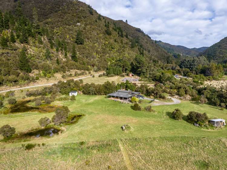 944 Mangatarere Valley Road West Taratahi_9