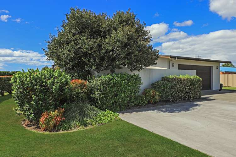 1 Aiden Lane Raureka_17