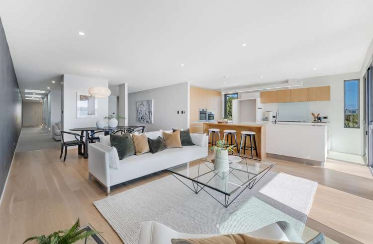 2/42 Bramley Drive Farm Cove_10