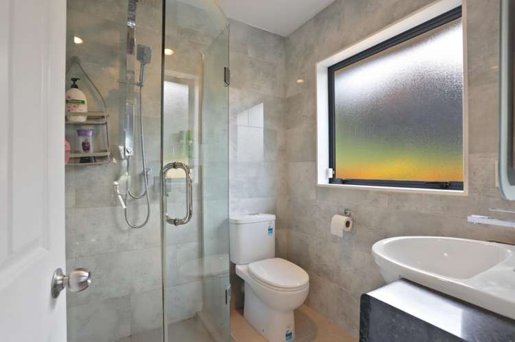 64 Milan Drive Glen Eden_14