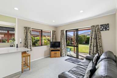 28 De Menech Grove_2