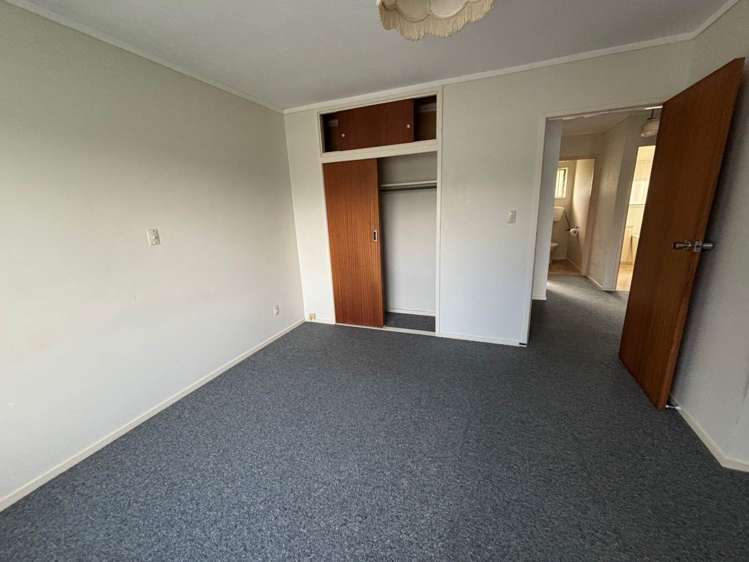 5B Hedge Row Sunnyhills_12