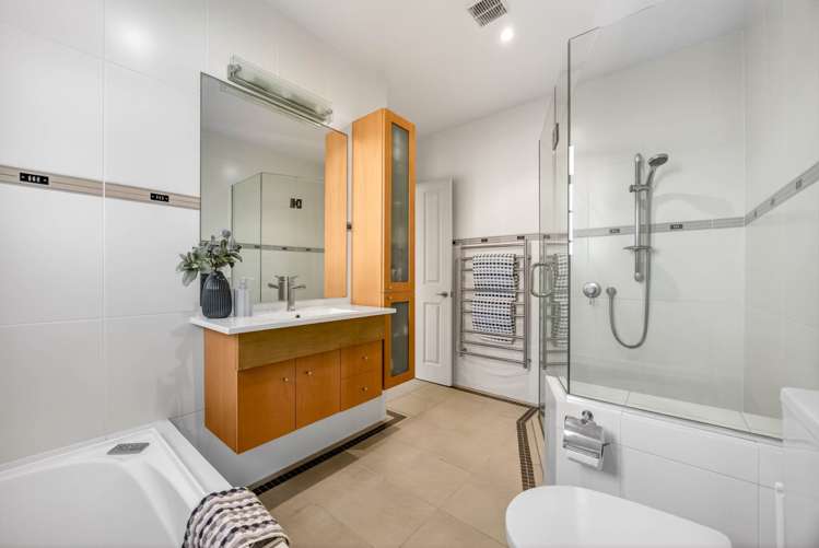 9a Scarboro Terrace Murrays Bay_12