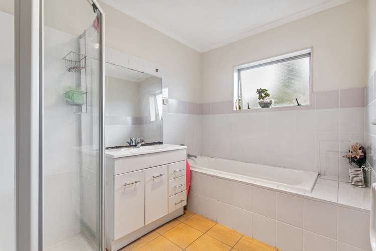 8 Peng Place Mangere Bridge_11