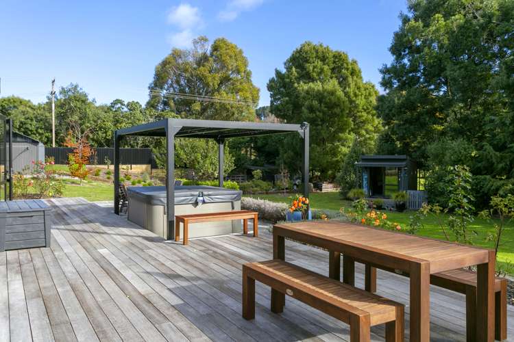 180 Mapara Road Acacia Bay_11