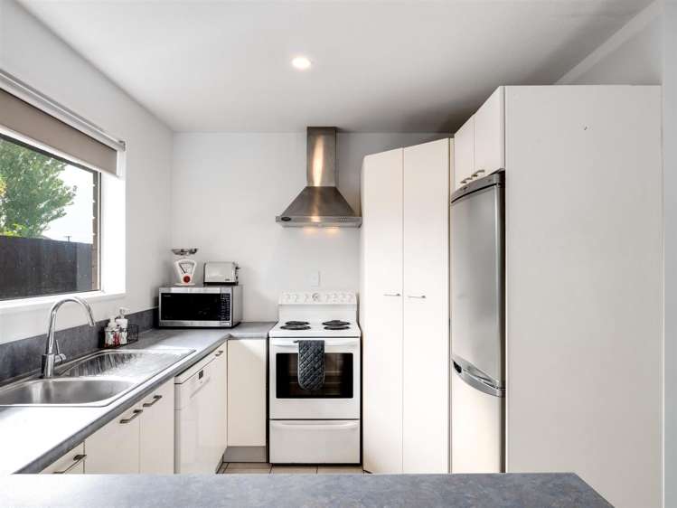 2/200 Wainoni Road Avondale_8