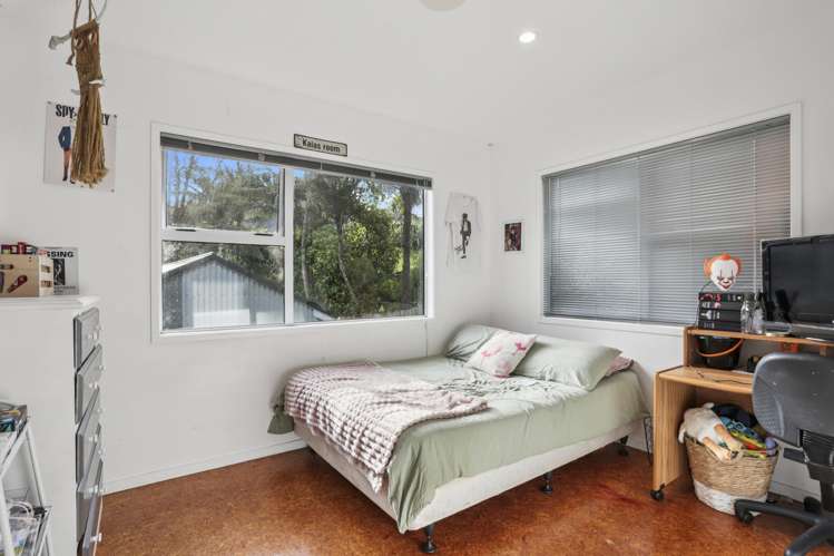 37 Upland Road Huia_13