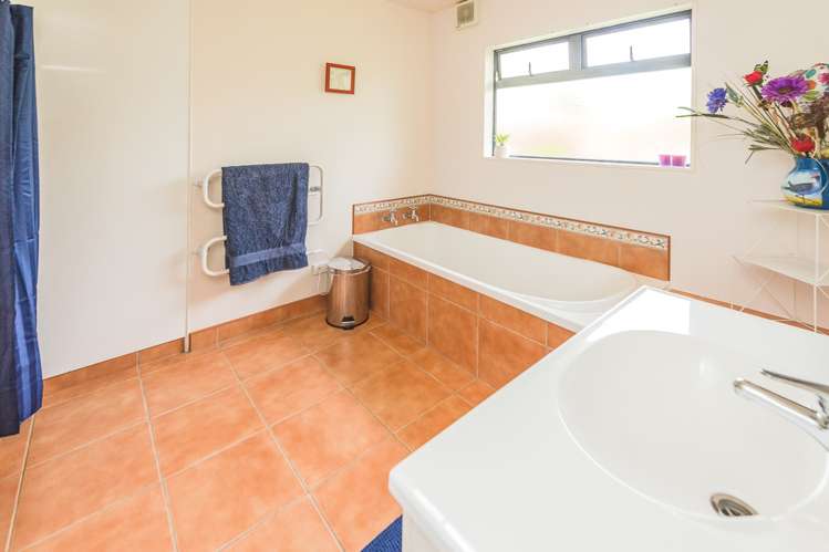 225 No 3 Line Wanganui East_11