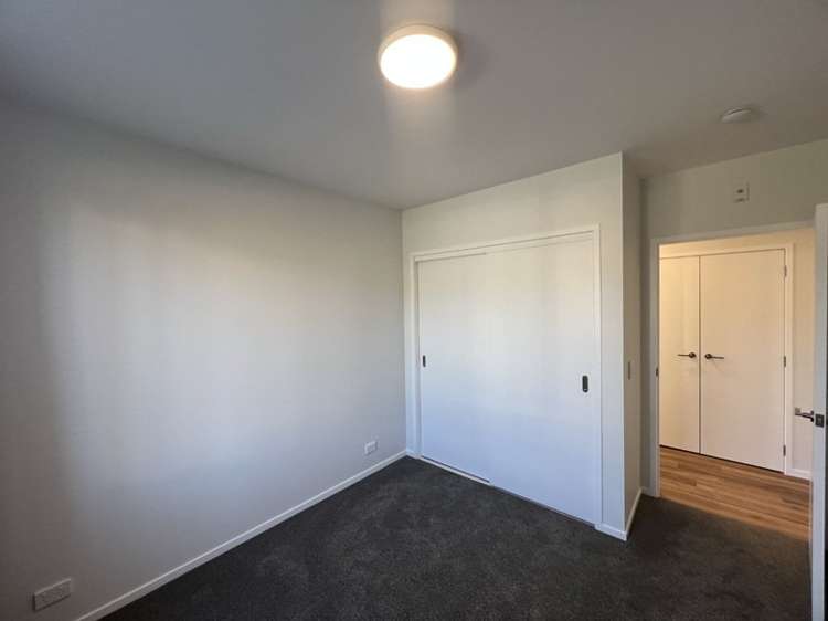 1/1 Karoro Court Hobsonville_12