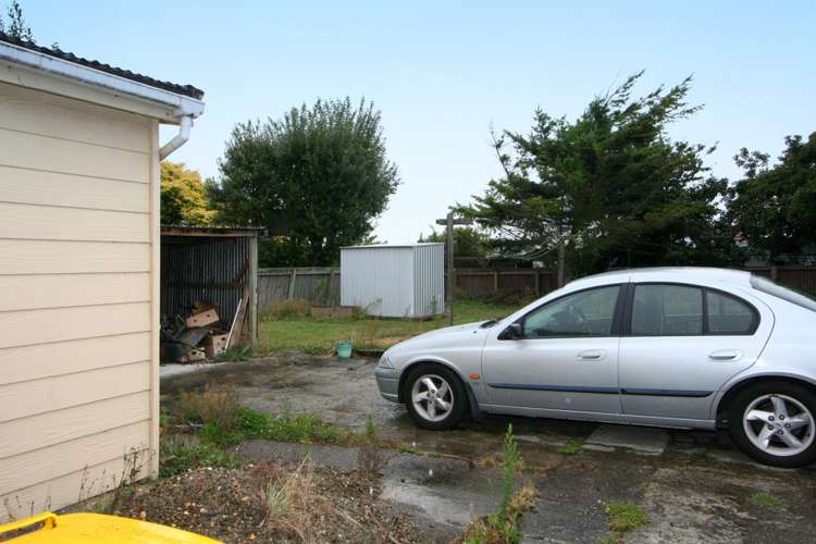 320 Crinan Street Georgetown_11