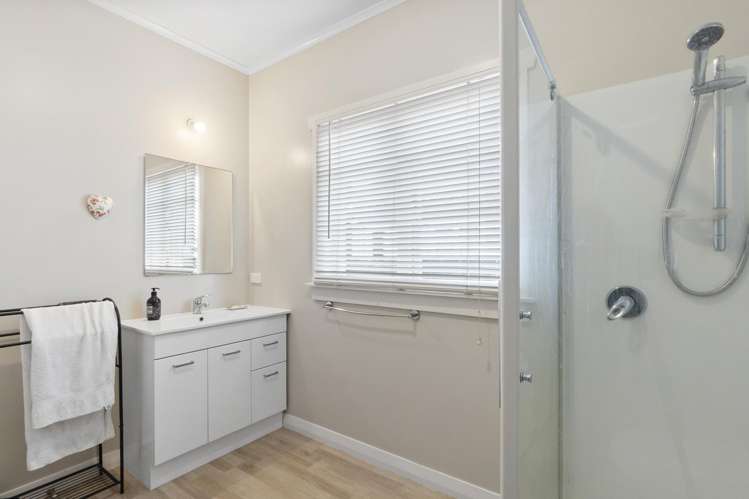 9a Saint Olpherts Avenue Hamilton East_14