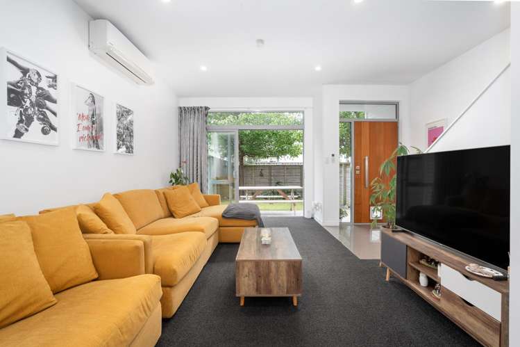 11/59 The Parade Island Bay_2