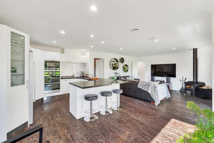 29 Awaroa Stream Drive Waiuku_4