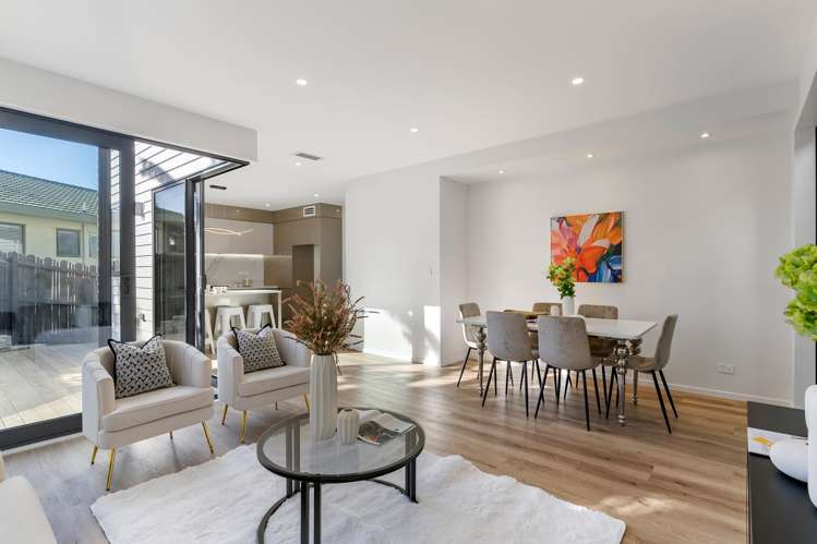 2/32 Caversham Drive Torbay_9