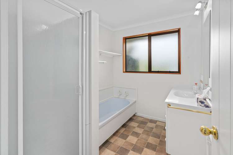 61 Masefield Street Stoke_17