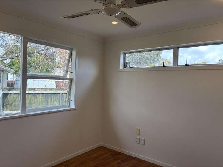 14 Beeston Cres 10686_7