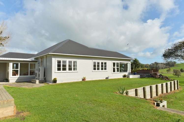 15 Erceg Road Mangapai and Surrounds_11