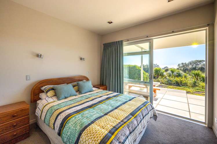 19 Victoria Road South Onetangi_24