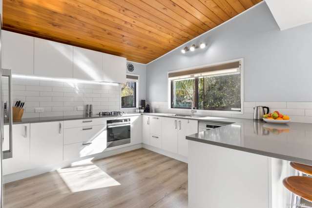 2/706 East Coast Road Pinehill_1